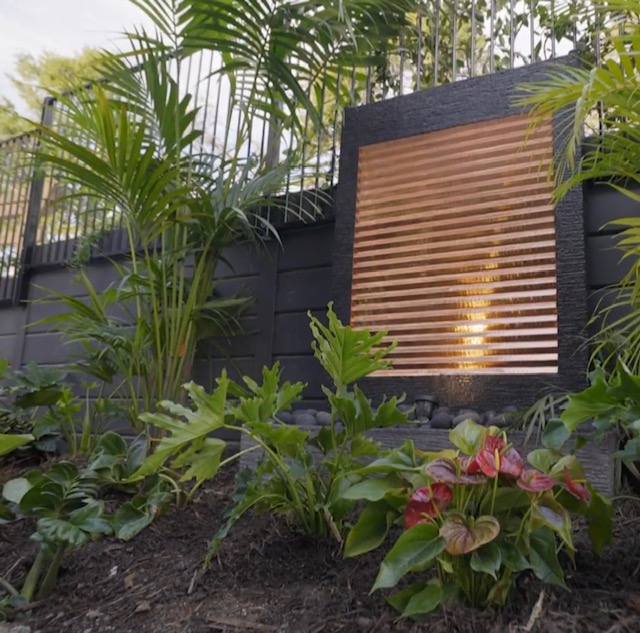 Water Wall – Shiny Louver